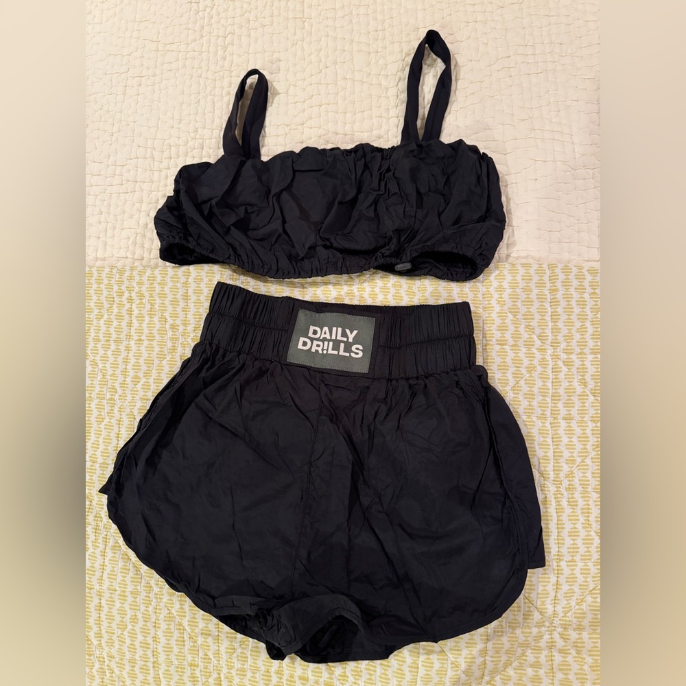 Daily Drills Black Bubble Short Set
